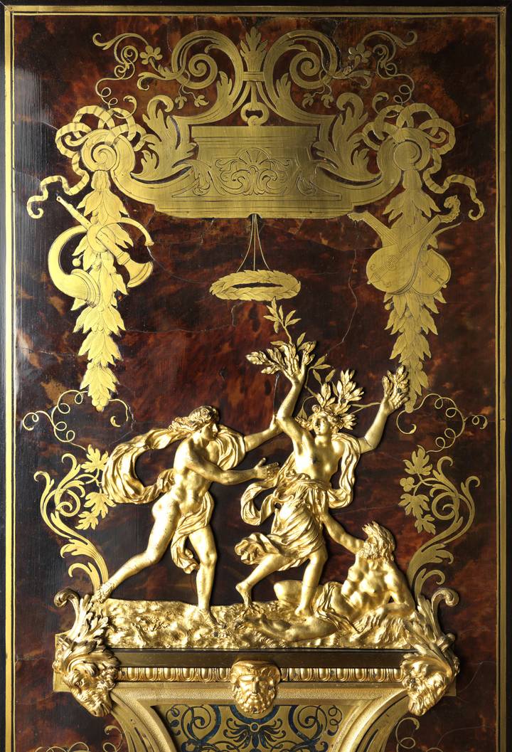 Gilt-bronze mount showing Apollo chasing Daphne. Wardrobe (F62).